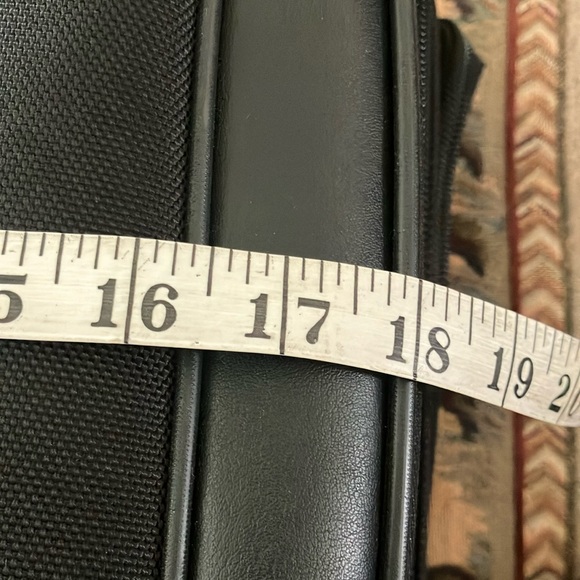 Wenger Black Travel Bag - Picture 11 of 12